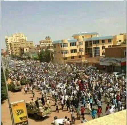 Sudan, le promesse di al-Bashir e le incertezze delle opposizioni