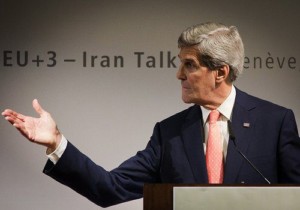 Il Segretario di Stato americano Kerry durante i negoziati di Ginevra.