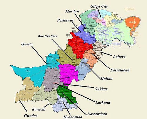 Una mappa del Pakistan che ne evidenzia le numerose divisioni amministrative.