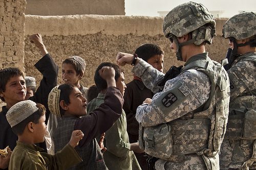 Militari americani in missione nel villaggio di Kuchi