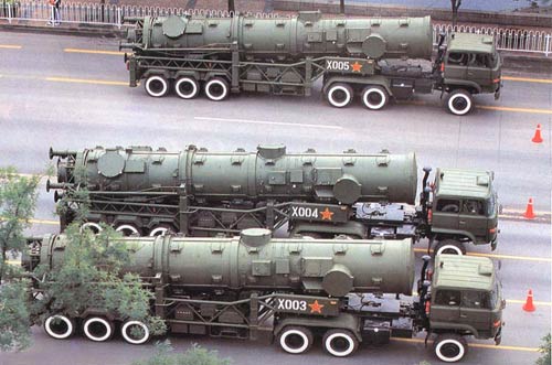 Una rara immagine del missile Dongfeng-41