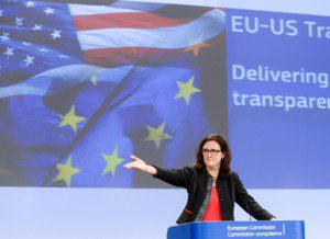 Il Commissario europeo Cecilia Malmstrom durante una conferenza sul TTIP | Fonte: European Commission