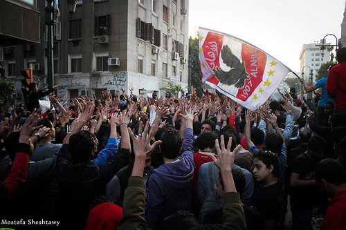 Ultras chanting and singing in their sit-in by Mostafa Sheshtawy egypt ultras foto