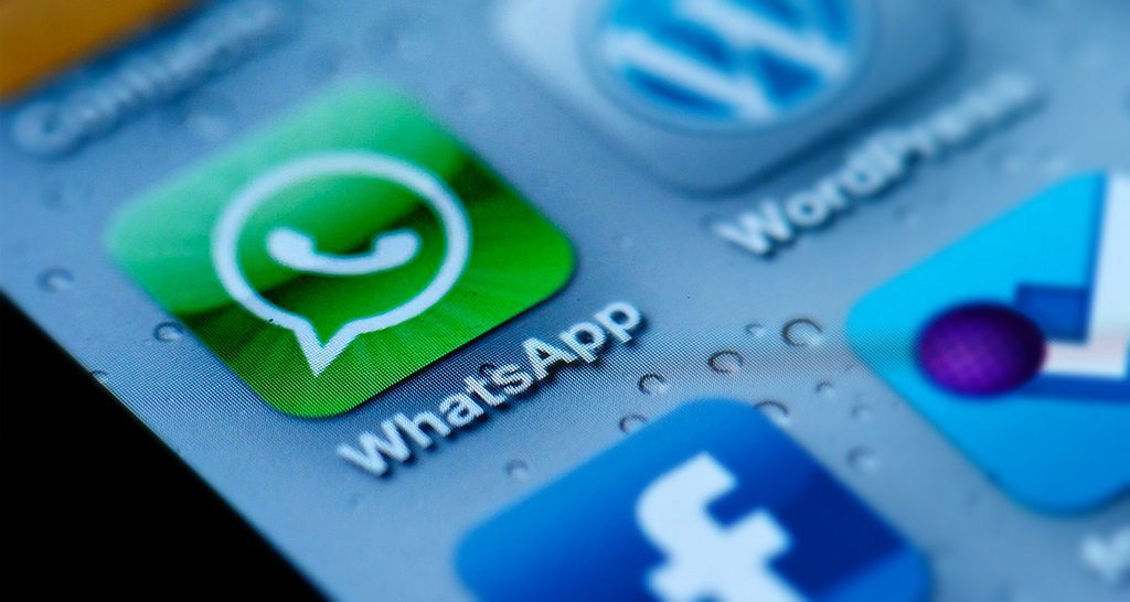 Il Brasile spegne WhatsApp, tecnologia contro democrazia?