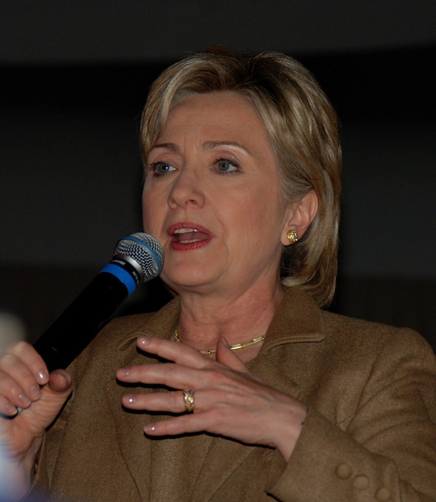 Philadelphia: Hillary Clinton vira al centro