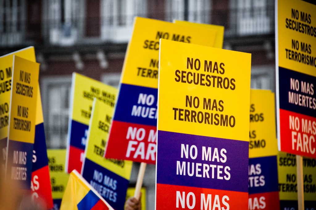 La Colombia ha detto “no”, il popolo non approva il referendum sulla pace con le Farc