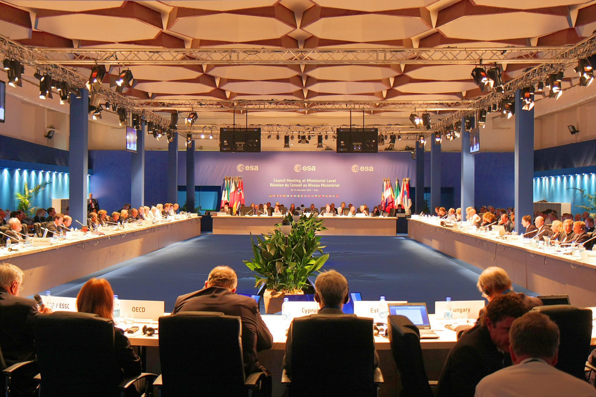 ExoMars (quasi) salvo, ISS fino al 2024 e nuovi programmi: la Ministeriale ESA 2016