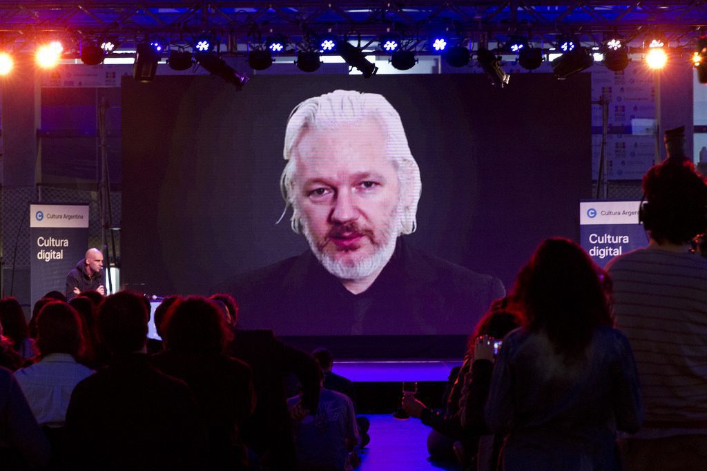 Risk – Il gioco rischioso di Julian Assange