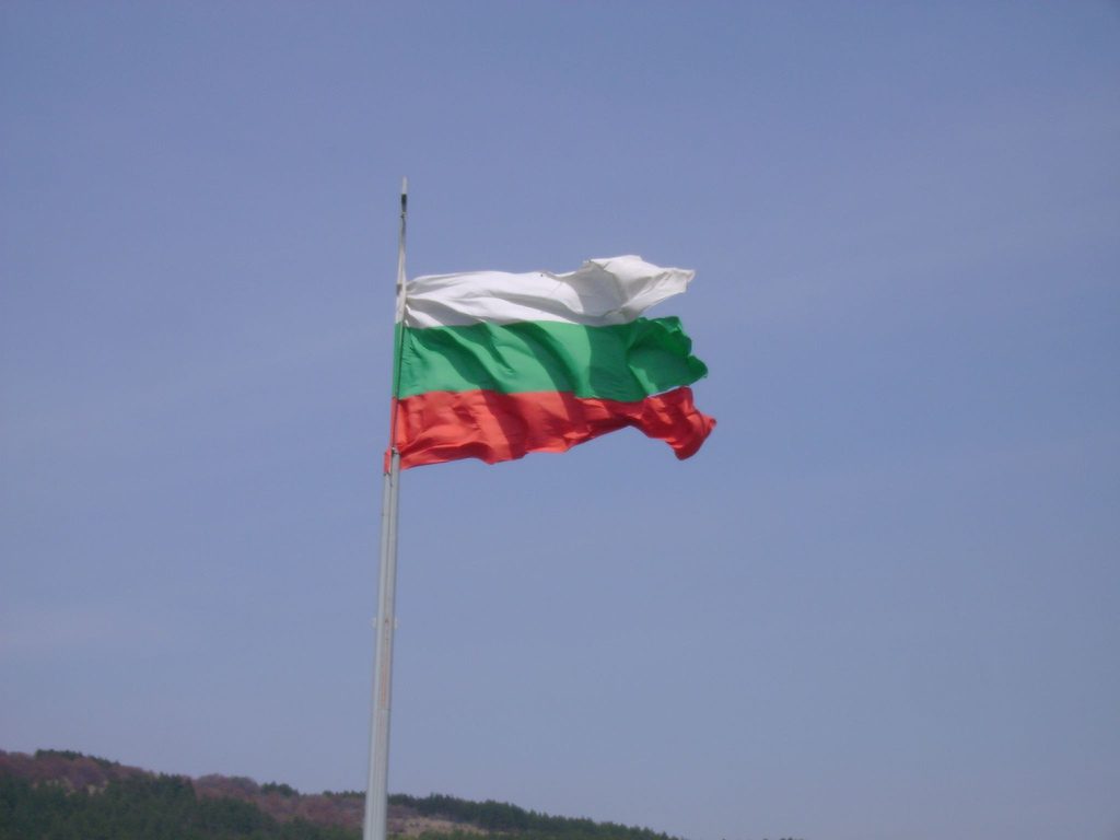432287749_acd96a8cd7_b_bulgaria-flag