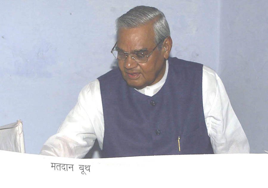 Vajpayee, l’anti-Gandhi della politica indiana