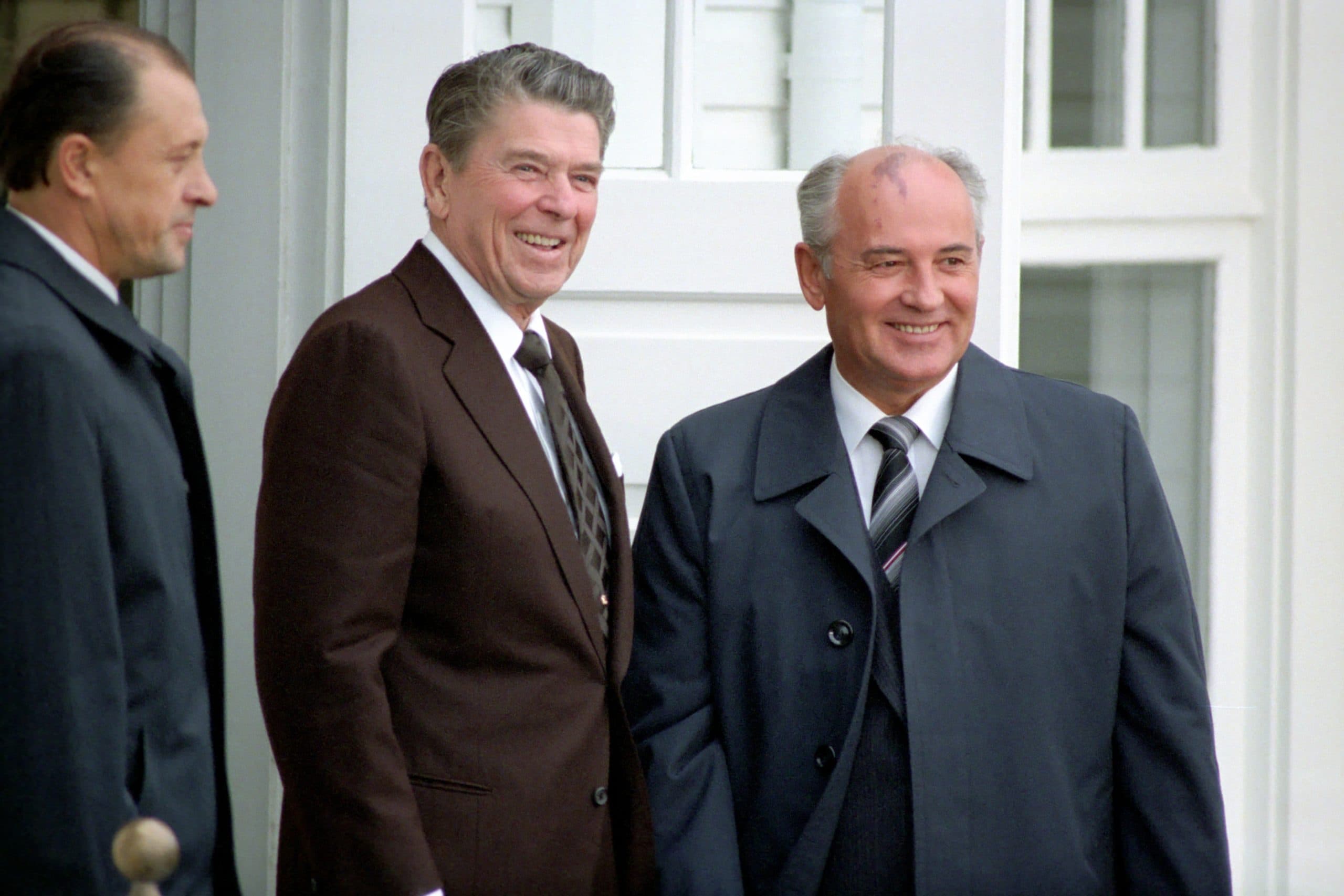 Da Ginevra a Berlino: Reagan, Gorbachev e la lunga fine della guerra fredda