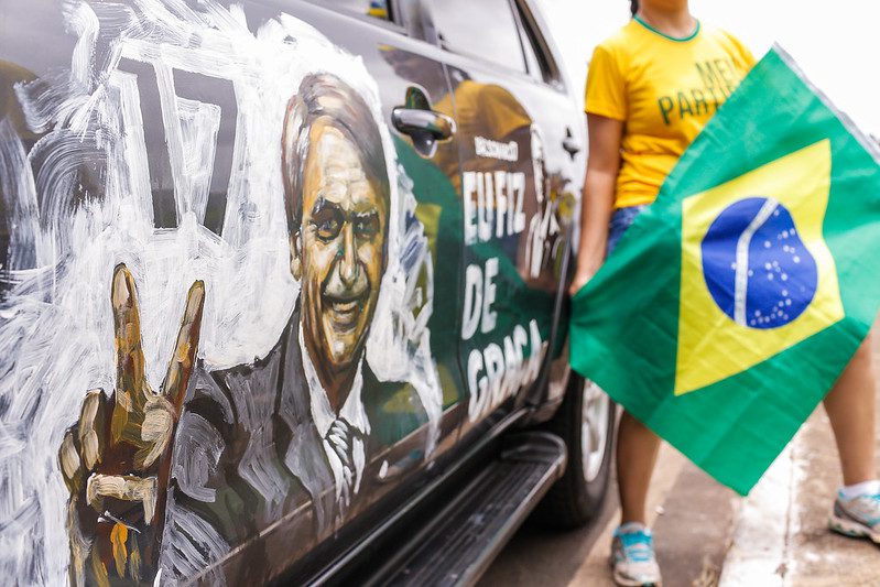 Emergenze in Brasile, presidente Bolsonaro in difficoltà