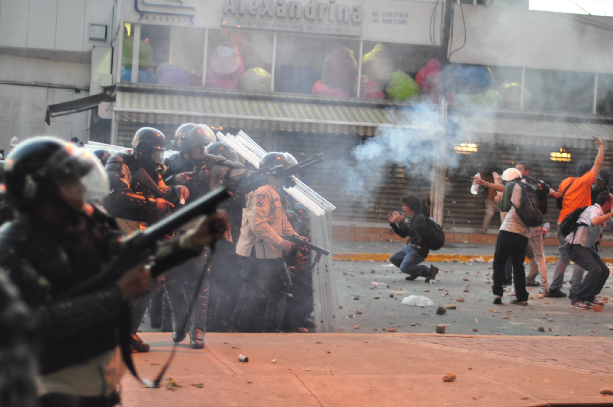 Guerriglia in Venezuela, chi sono i miliziani anti-Farc al soldo di Nicolas Maduro