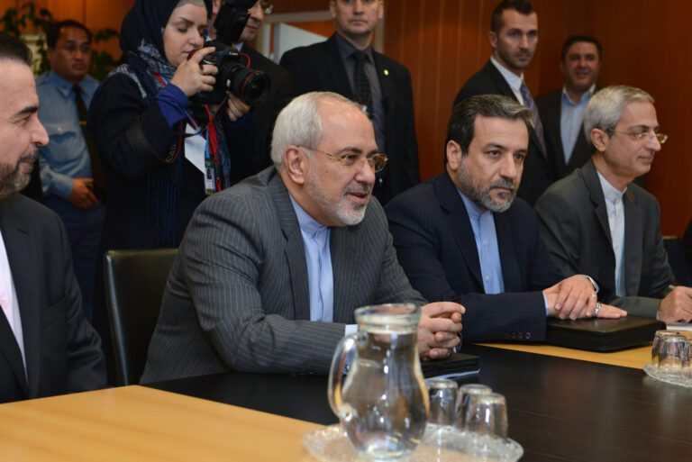 L’Iran tra lotte politiche e crisi economiche