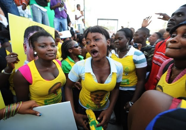 Tra incudine e Martelly