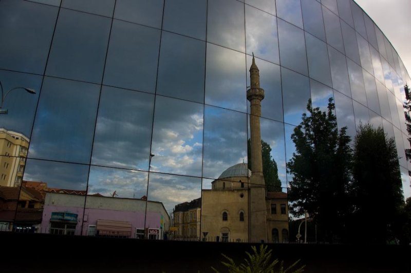 Viaggio nel cuore del Kosovo indipendente