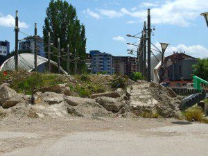 Il ponte sul fiume Ibar a Mitrovica