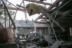 Danni provocati da un razzo di Hamas in territorio israeliano