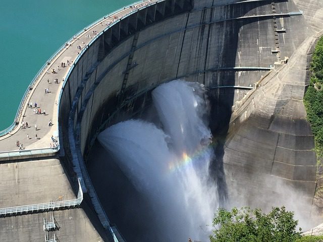 eb35b2062ef6013ecd0b470de7444e90fe76e6dd10b8144893f1c5_640_dam
