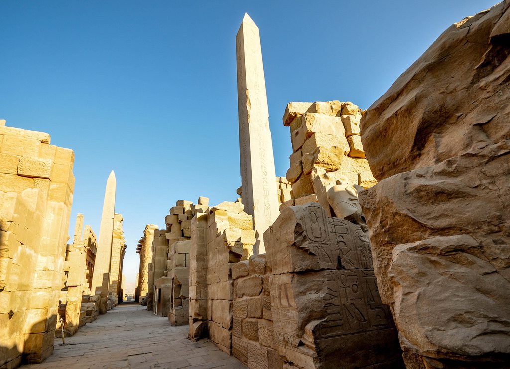 14210482194_378c7f9a21_b_africa-obelisk